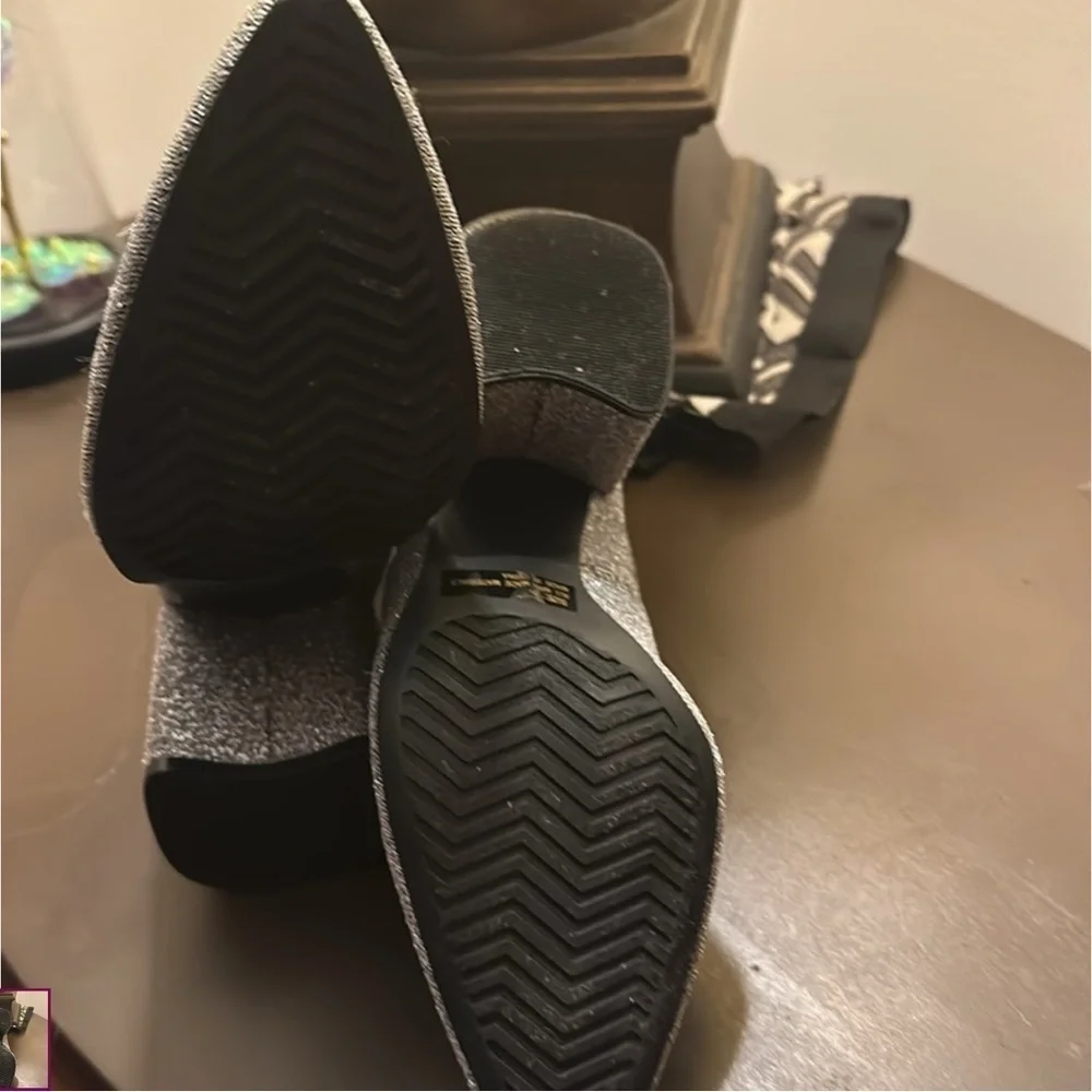 Grey Sparkle Silver Mesh Ankle Booties with 3 1/2” Heels. Size 7 Never worn